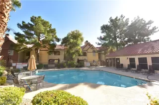 Photo #1: 2244477 Listing