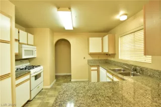 Photo #6: 2244477 Listing