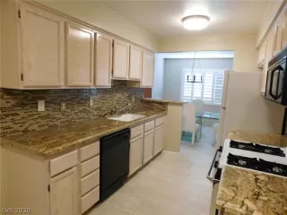 Photo #1: 2244545 Listing 