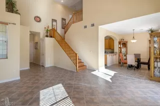 Photo #4: 2244553 Listing