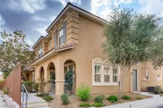 Photo #3: 2244564 Listing