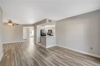 Photo #1: 2244573 Listing