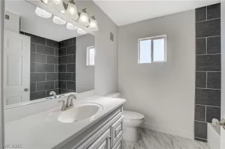 Photo #6: 2244573 Listing
