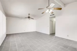 Photo #4: 2244591 Listing 