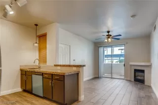 Photo #1: 2244685 Listing