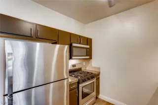 Photo #6: 2244685 Listing