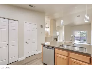 Photo #2: 2244688 Listing
