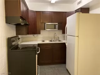 Photo #5: 2244765 Listing