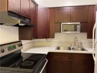 Photo #6: 2244765 Listing