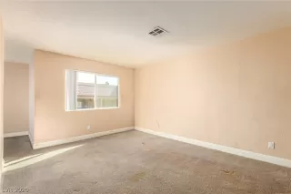 Photo #2: 2244800 Listing 