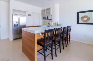 Photo #5: 2244854 Listing