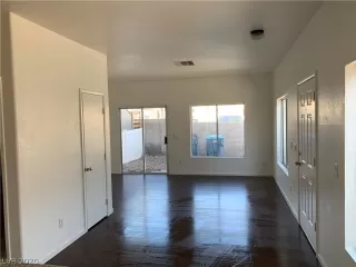 Photo #2: 2244865 Listing