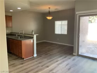 Photo #6: 2244867 Listing 