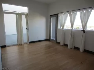 Photo #6: 2244891 Listing 