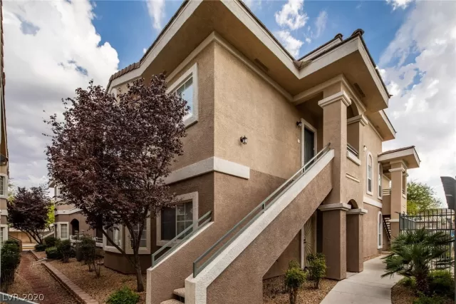 MLS: 2244907 Condo For Sale