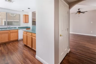 Photo #3: 2244907 Listing 