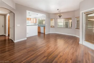 Photo #5: 2244907 Listing 