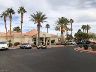 Photo #3: 2244932 Listing