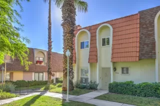 Photo #1: 2244934 Listing