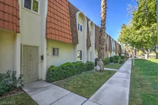 Photo #2: 2244934 Listing