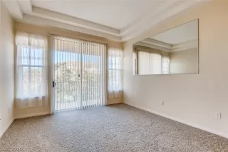 Photo #4: 2244940 Listing