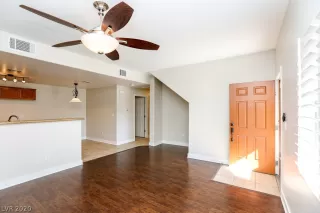 Photo #6: 2245969 Listing