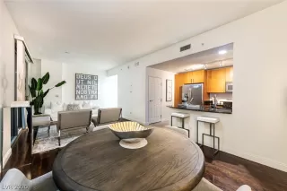 Photo #4: 2245985 Listing 