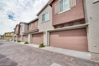 Photo #5: 2246001 Listing