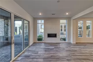 Photo #1: 2246012 Listing