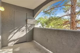 Photo #4: 2246018 Listing