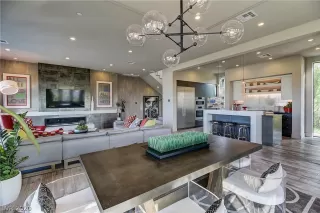 Photo #4: 2246021 Listing