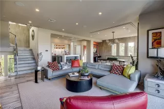 Photo #5: 2246021 Listing