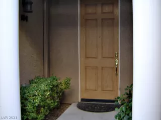 Photo #2: 2246047 Listing