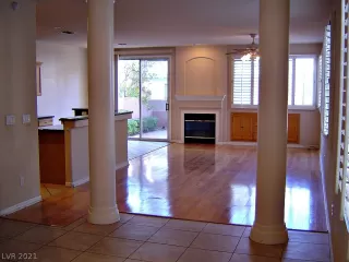 Photo #3: 2246047 Listing