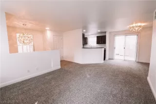 Photo #6: 2246059 Listing