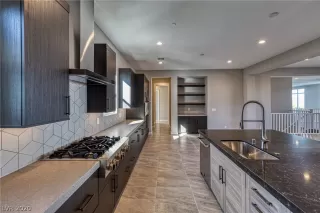 Photo #1: 2246132 Listing