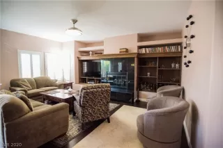 Photo #6: 2246136 Listing