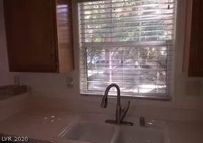 Photo #5: 2246199 Listing