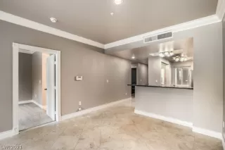 Photo #1: 2246264 Listing