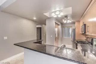 Photo #6: 2246264 Listing