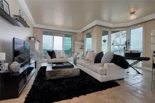 Photo #3: 2246272 Listing 