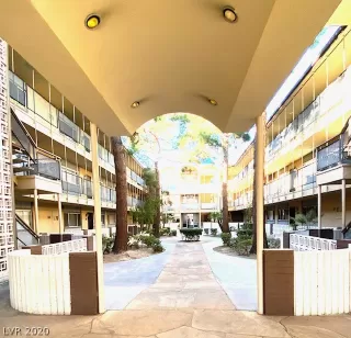 Photo #5: 2246273 Listing 