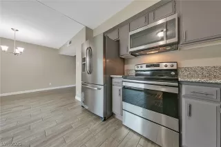 Photo #6: 2246327 Listing