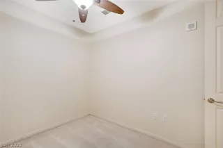 Photo #3: 2246377 Listing