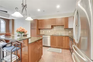 Photo #4: 2246377 Listing