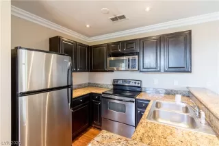 Photo #3: 2246380 Listing 