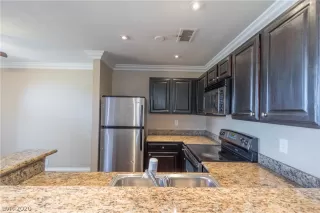 Photo #5: 2246380 Listing 