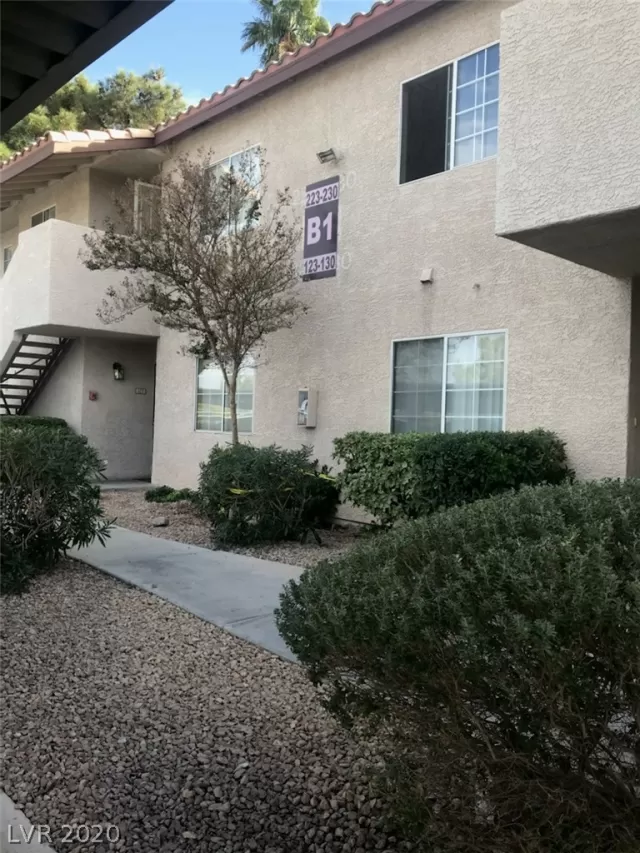 MLS: 2246382 Condo For Sale