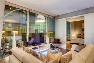 Photo #5: 2246390 Listing 