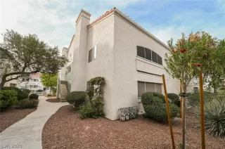 Photo #2: 2246393 Listing